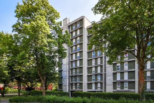 EINSTELLHALLENPLATZ IM QUARTIER KLEEFELD ZU VERMIETEN! 2