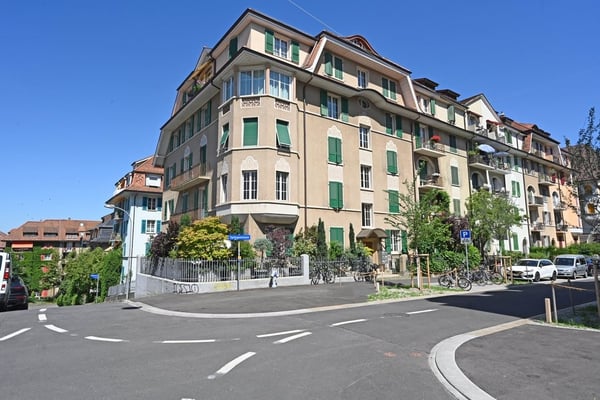 Gewerberaum inkl. Garage und eigenem Vorplatz zu vermieten 1