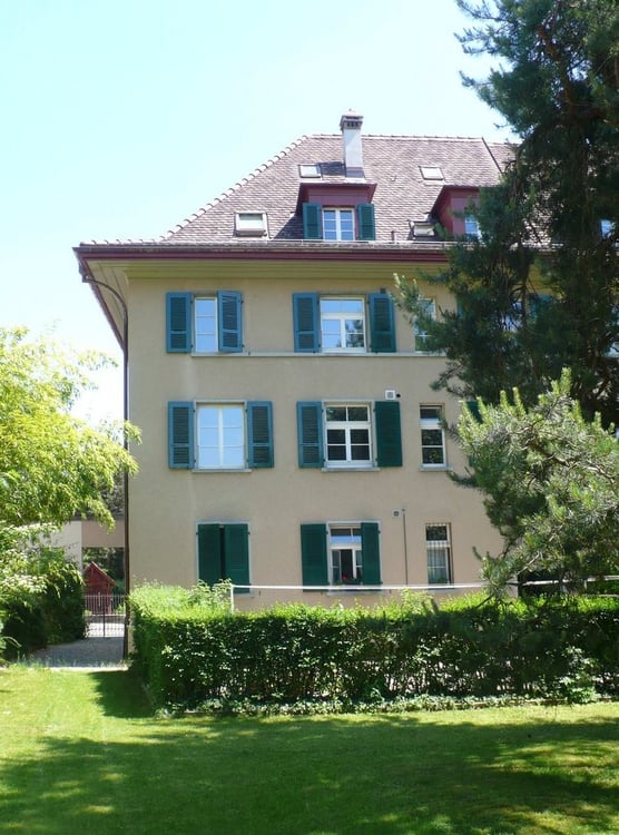 Fachkundig restaurierte 3-Zimmer-Wohnung in der Berner Länggasse 9