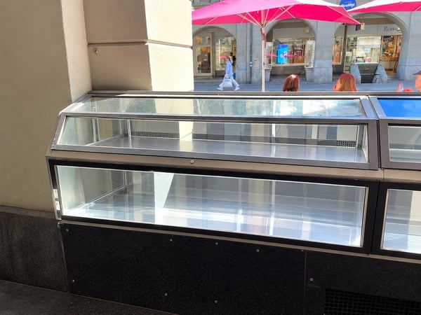 Vitrine an bester Lage in der Spitalgasse Bern 2