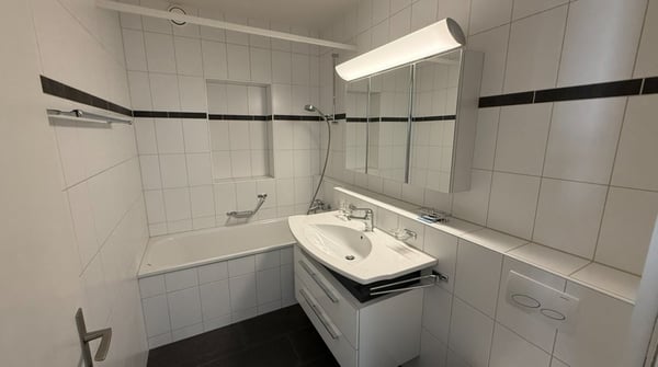 3.5-Zimmer-Wohnung, 1. OG links 9