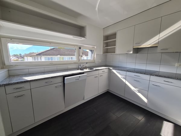 Grosszügige Wohnung mit Bergpanorama! 3