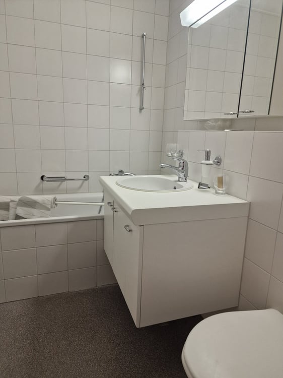 Charmante 1-Zimmer-Wohnung mit Balkon in Bern-Weissenbuehl 8