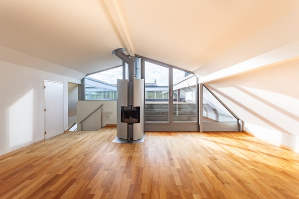 Attraktive & grosszügige Dachwohnung mit Terrasse im Breitsch 4