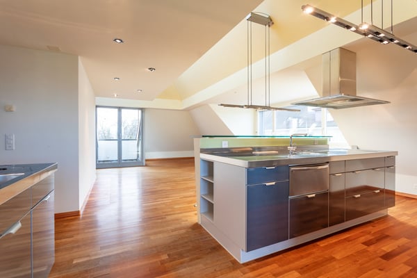 Attraktive & grosszügige Dachwohnung mit Terrasse im Breitsch 7