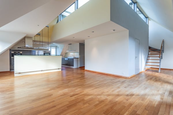 Attraktive & grosszügige Dachwohnung mit Terrasse im Breitsch 3
