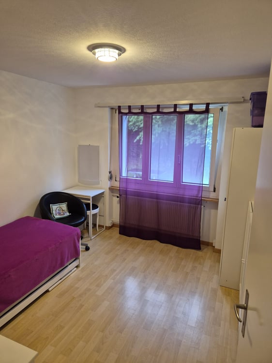 Familienfreundliche 4-Zimmer-Wohnung mit Balkon 6