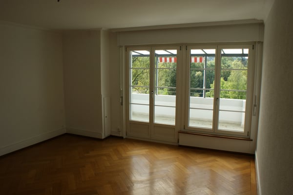 Moderne 3.5-Zimmer-Wohnung mit Balkon und schöner Aussicht in Bern 9