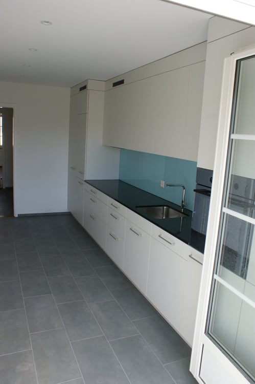 Moderne 3.5-Zimmer-Wohnung mit Balkon und schöner Aussicht in Bern 8