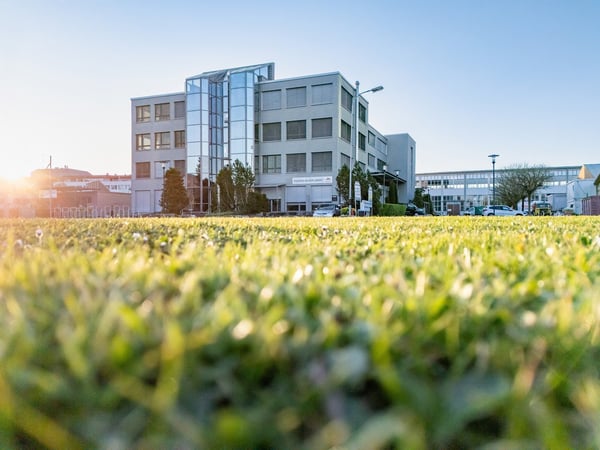 Arbeiten am See ! Gewerbeflächen 1-2 Zimmer ausbaubar 3