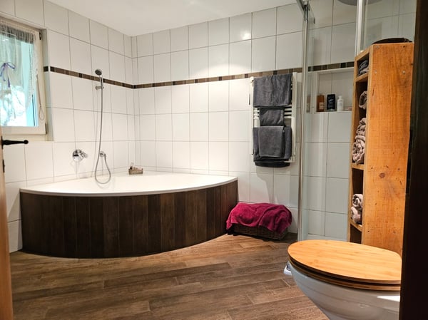 Charmantes 2.5-Zimmer-Bauernhaus mit grosszügigem Garten in Herznach-Ueken 13