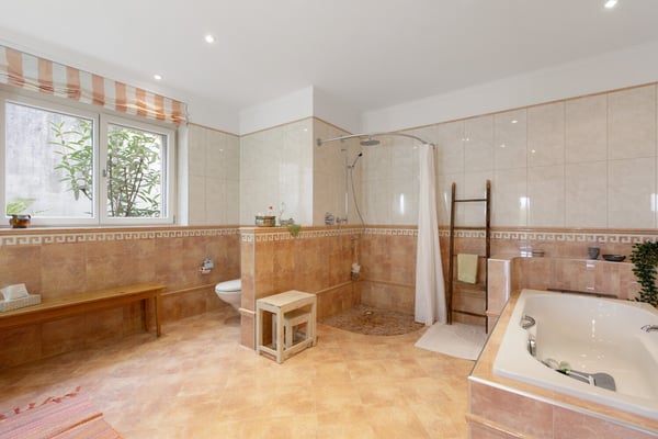 Luxuriöses 1.5-Zimmer Einfamilienhaus an bester Panorama-Lage 8