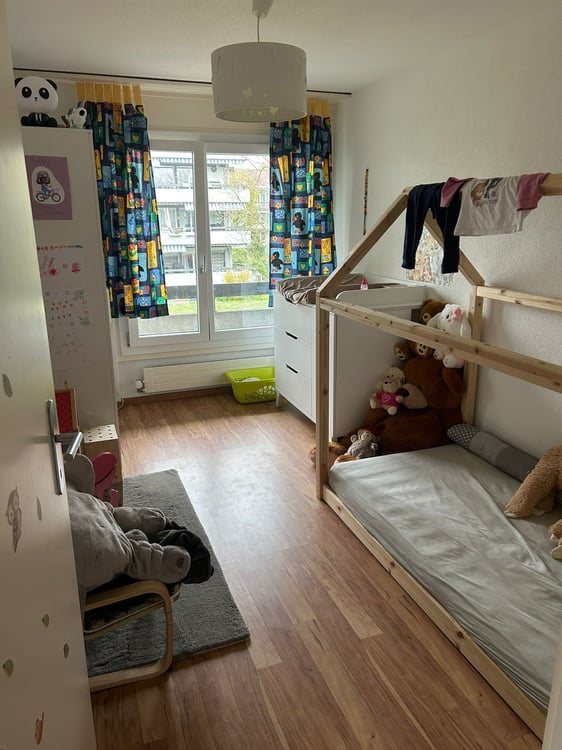 Sonnige 4.5-Zimmer-Wohnung in Studen BE 4
