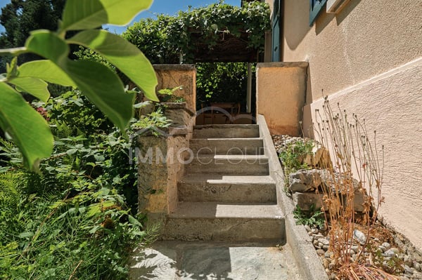 Villa individuelle à Lausanne avec potentiel 13