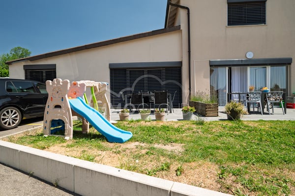 Immeuble de rendement rénové avec réserve de développement 10