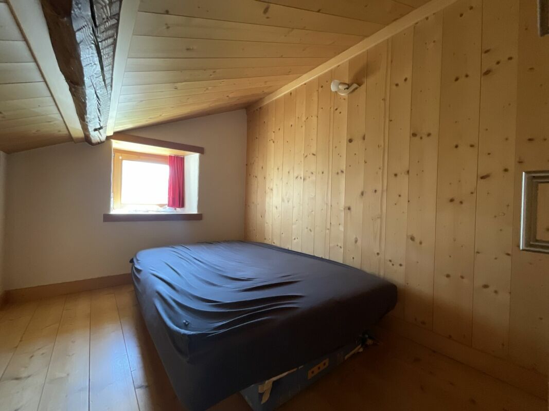 Appartement et terrain à vendre dans le village de Vollèges
