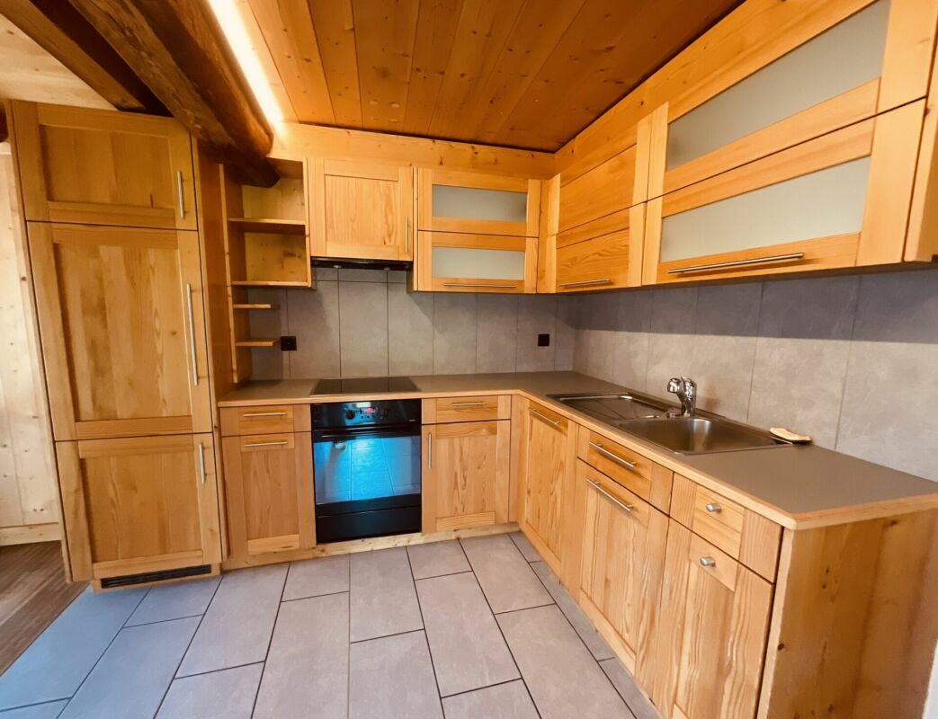 Appartement et terrain à vendre dans le village de Vollèges