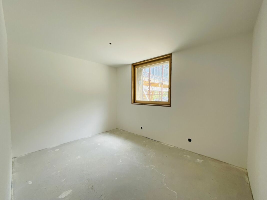 Appartement avec terrasse et jardin en cours de construction