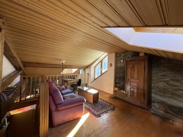 Maison à vendre au coeur du village de Bourg Saint Pierre 19