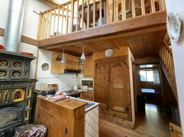 Maison à vendre au coeur du village de Bourg Saint Pierre 6