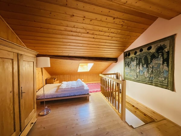 Maison à vendre au coeur du village de Bourg Saint Pierre 15