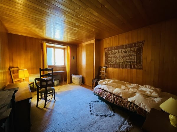 Maison à vendre au coeur du village de Bourg Saint Pierre 18