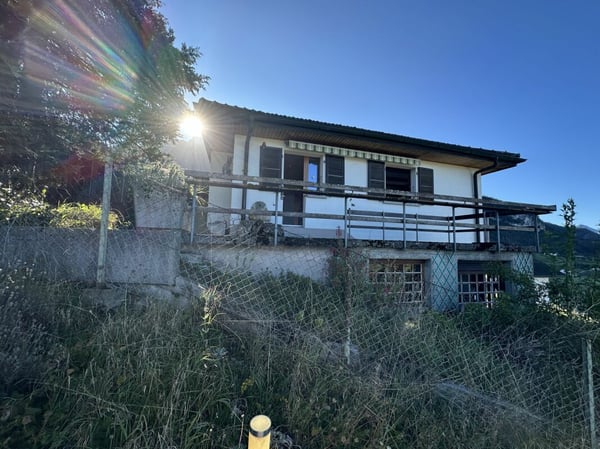 Villa individuelle avec vue panoramique - Freistehende Villa mit Panoramablick 2