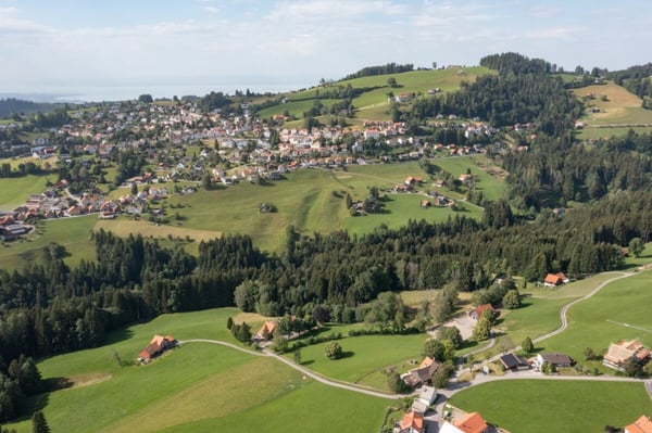 Sehr grosszügiges, renoviertes Appenzellerhaus mit absoluter Privatsphäre 2