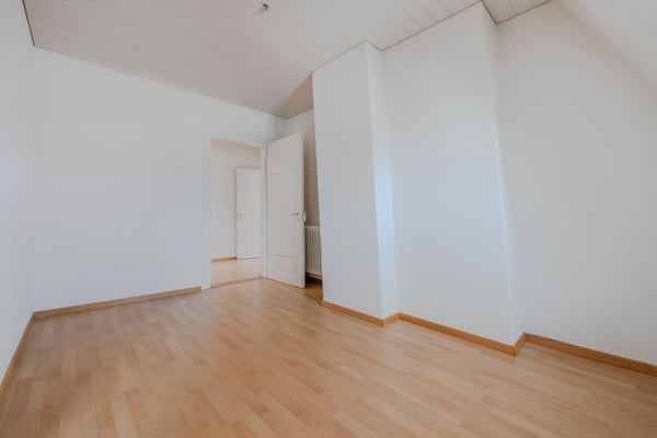 Einzigartige Dachwohnung in Seenähe 10