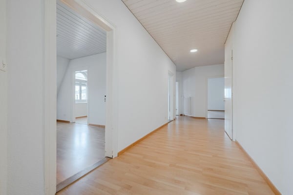 Einzigartige Dachwohnung in Seenähe 7