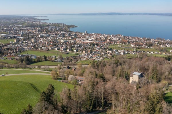 Wunderschönes, modern ausgebautes Einfamilienhaus mit absoluter Privatsphäre und Seesicht 7
