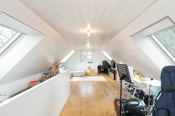 Wunderschönes, modern ausgebautes Einfamilienhaus mit absoluter Privatsphäre und Seesicht 13