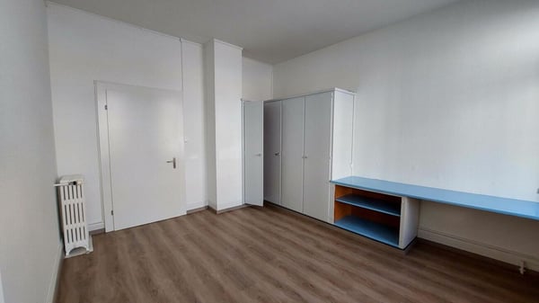 Charmante Altbauwohnung mit Wintergarten an zentraler Lage 12