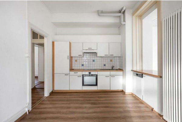 Charmante Altbauwohnung mit Wintergarten an zentraler Lage 4