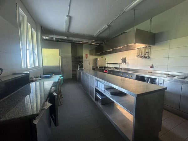 À louer : Restaurant entièrement équipé - Rossens (FR) 10