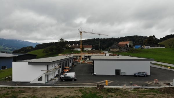 Box moderne et fonctionnel ? Accès facile, disponible immédiatement 2