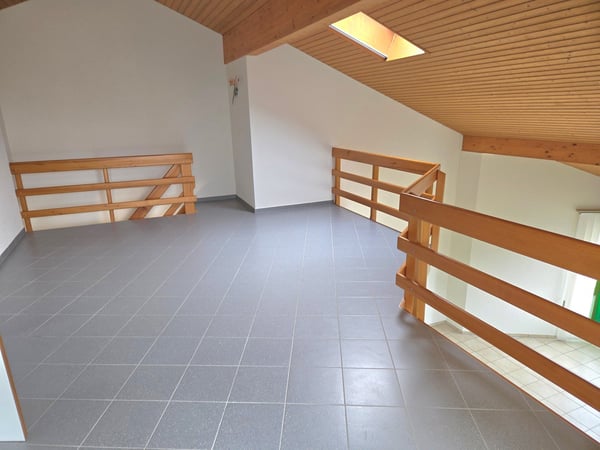 Helle 1½-Zimmerwohnung mit Galerie und Cheminée in Busswil zu vermieten 11