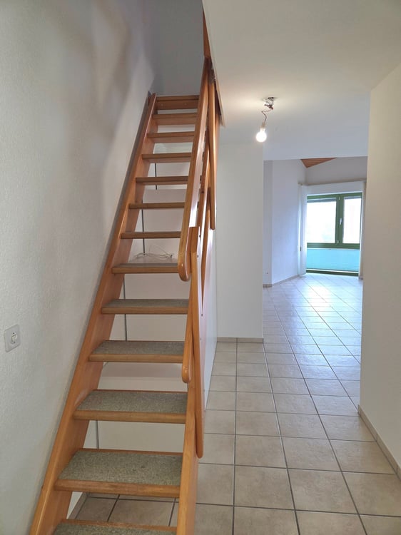 Helle 1½-Zimmerwohnung mit Galerie und Cheminée in Busswil zu vermieten 10