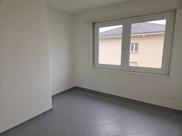 Helle 1½-Zimmerwohnung mit Galerie und Cheminée in Busswil zu vermieten 9