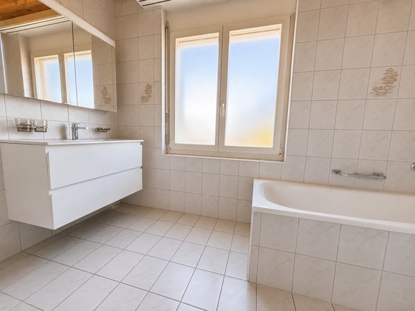 Hell 3-Zimmer Duplex-Dachwohnung mit neuer Küche und Sauna zu vermieten 9