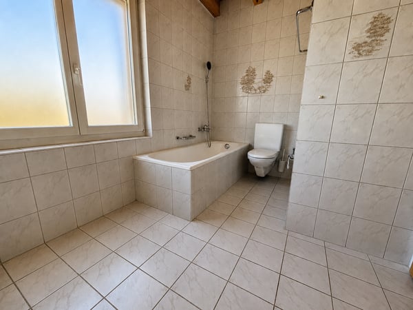 Hell 3-Zimmer Duplex-Dachwohnung mit neuer Küche und Sauna zu vermieten 11