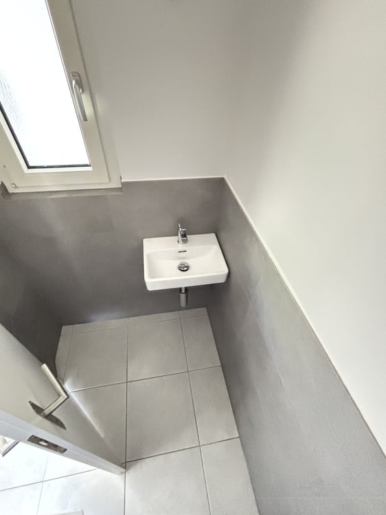 Modernes, frisch renoviertes 4½-Zimmer-Reihenfamilienhaus mit Garten in Pieterlen zu vermieten 3