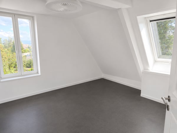 Grosszügige 5-Zimmer-Maisonettewohnung mit Garten und traumhafter Seesicht 19