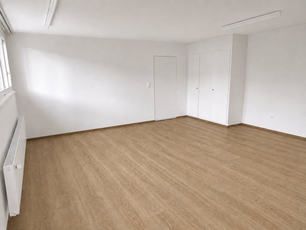 Helles 2-Zimmer-Büro mit Lagerraum an zentraler Lage in Lyss zu vermieten 3