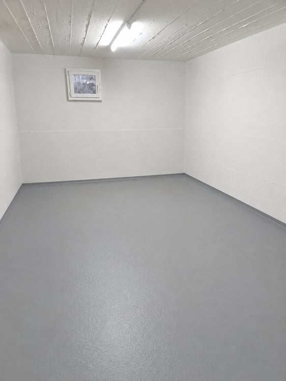 Helles 2-Zimmer-Büro mit Lagerraum an zentraler Lage in Lyss zu vermieten 7