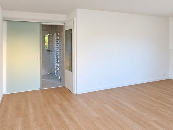 Grosszügiges Einfamilienhaus mit Wintergarten und Garten in Brügg zu vermieten 6
