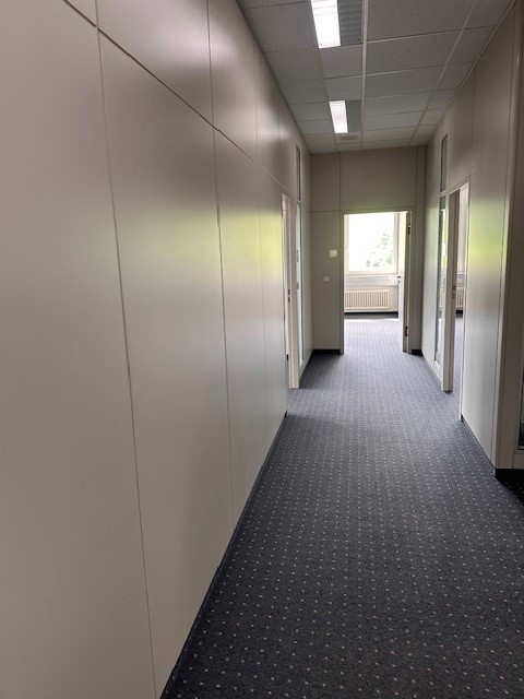 Klimatisierte Büros mit Weitsicht zu vermieten 7