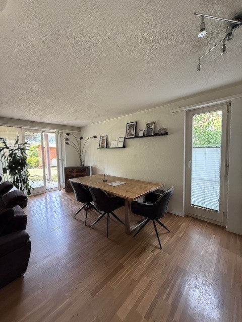 Charmantes 6.5-Zimmer-Reihenhaus an ruhiger Lage in Freienstein 2