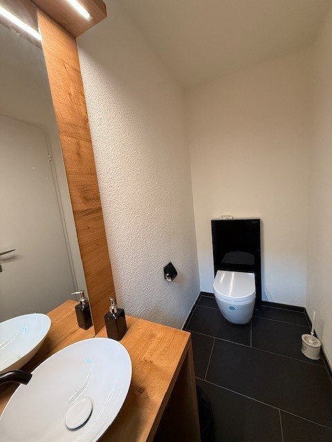 Charmantes 6.5-Zimmer-Reihenhaus an ruhiger Lage in Freienstein 5
