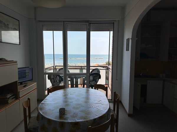 Grazioso appartamento Vista Mare con ACCESSO DIRETTO ALLA SPIAGGIA 1